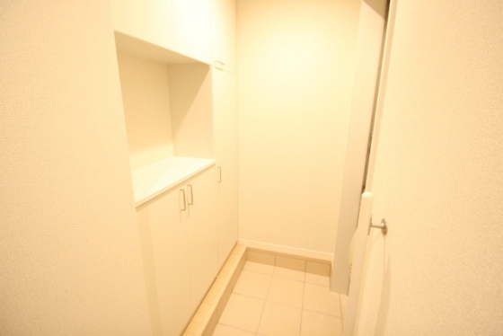 玄関　※別部屋の写真です