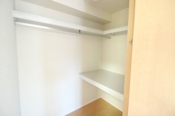 収納　※別部屋の写真です