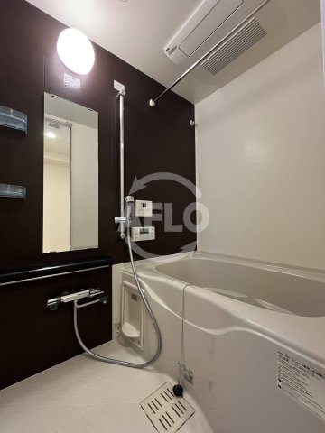 バス・シャワールーム　プレサンス新大阪ザ・シティ　浴室