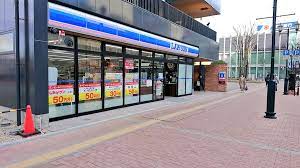 コンビニ　ローソン 四條畷楠公一丁目店（コンビニ）まで802m