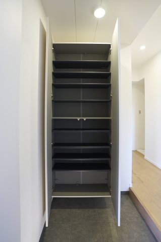 収納　たっぷりとした収納スペースです