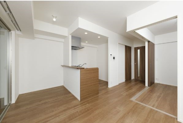 居室・リビング　※別号室参考写真