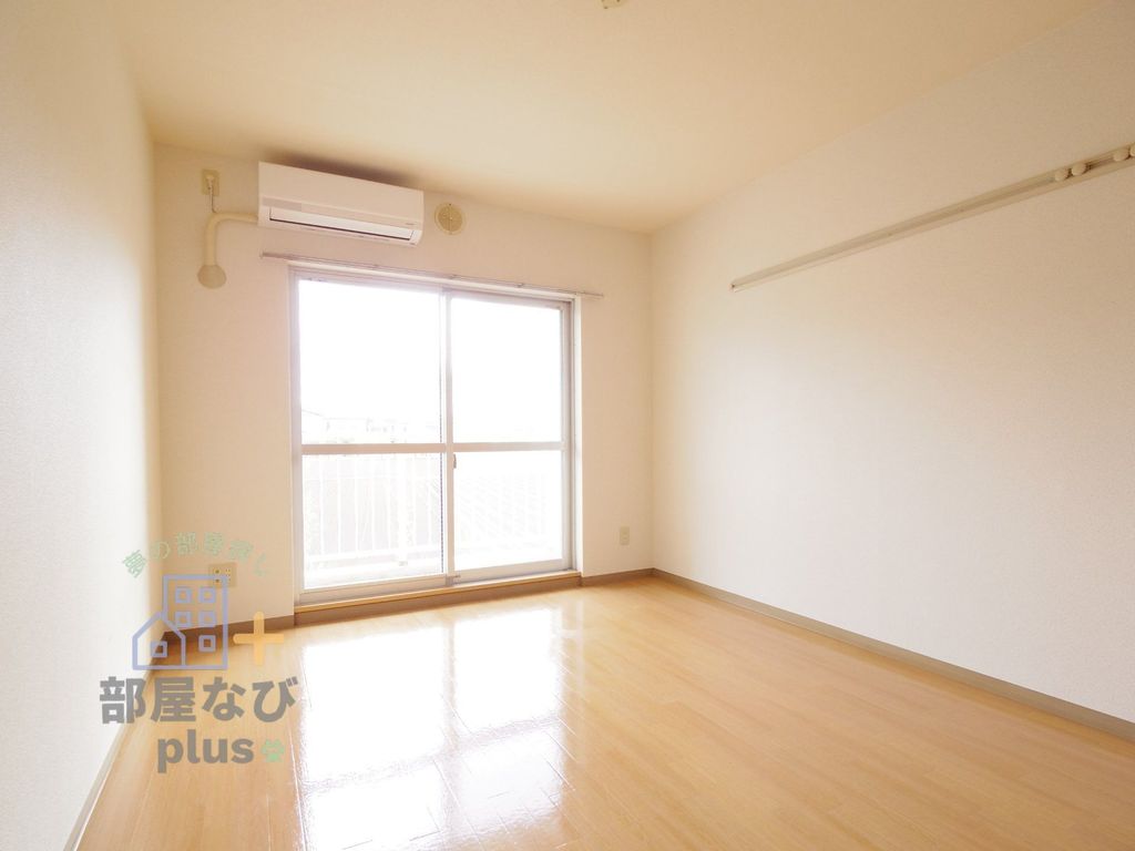 居室・リビング　※他号室写真です