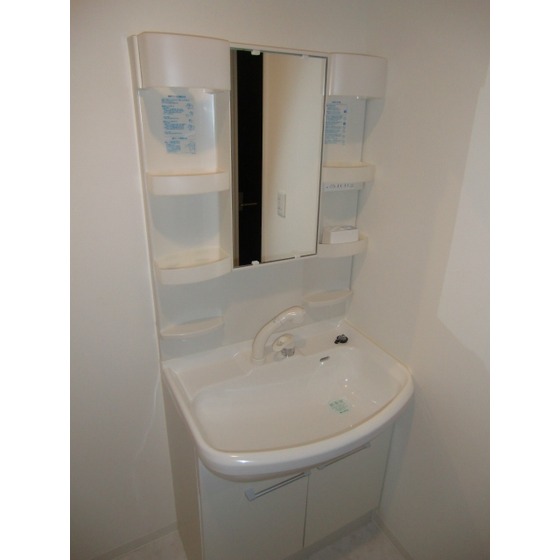 洗面設備　シャンプードレッサー洗面台