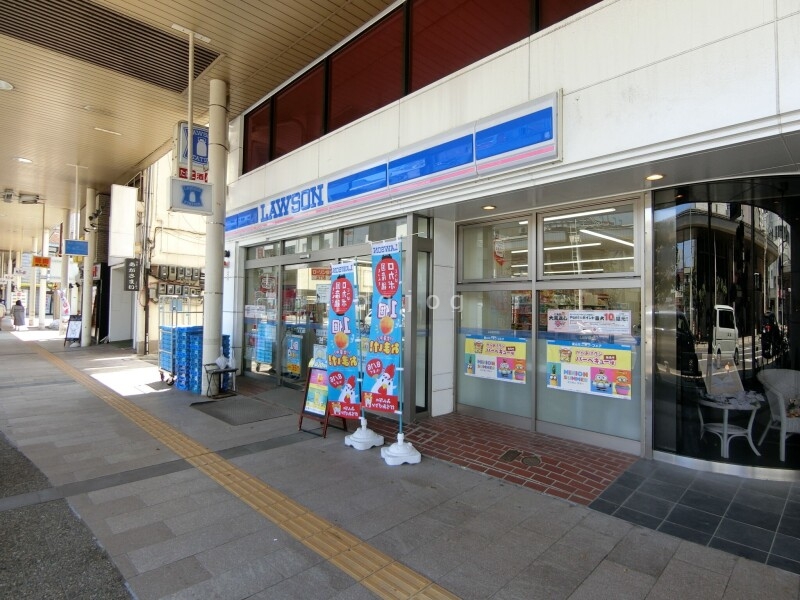 コンビニ　ローソン青森新町通り店（コンビニ）まで383m