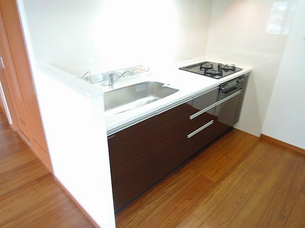 キッチン　※同物件・反転タイプのお部屋の写真です