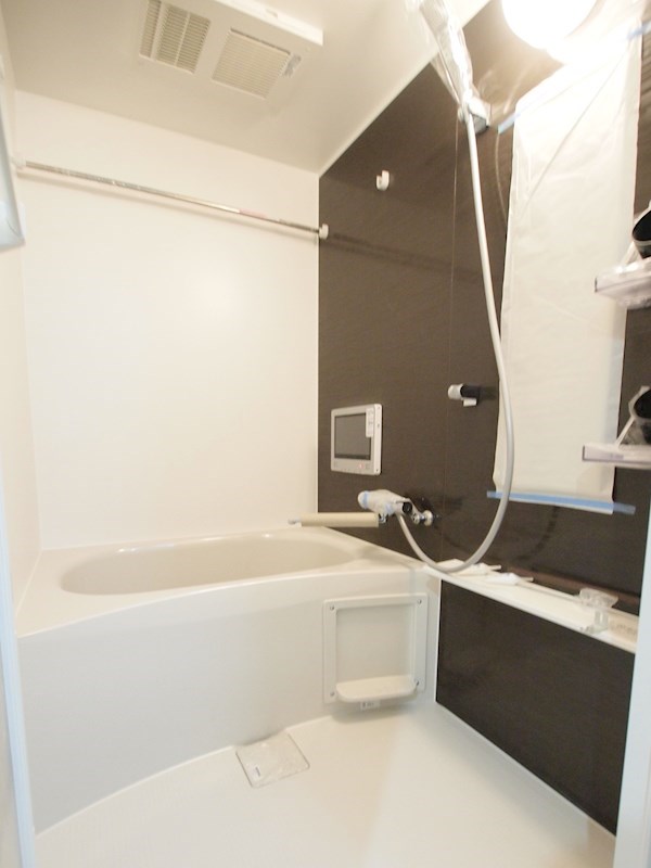 バス・シャワールーム　浴室乾燥機＆浴室TV付き。