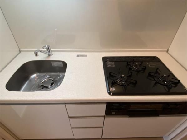 キッチン　※別部屋参考写真