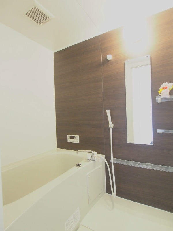 バス・シャワールーム　※反転タイプのお部屋