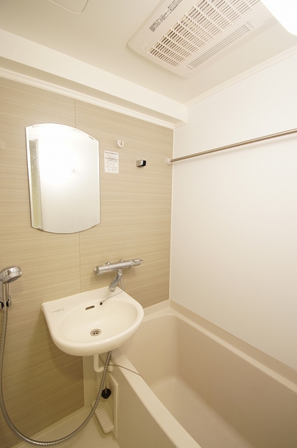 バス・シャワールーム　人気のバス・トイレ別タイプ