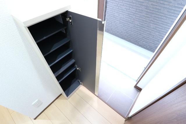 収納　収納　シューズボックス