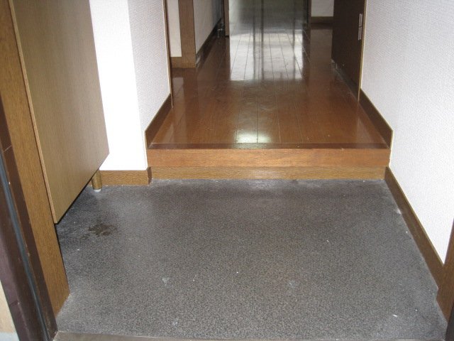 玄関　ブランシュピア味美