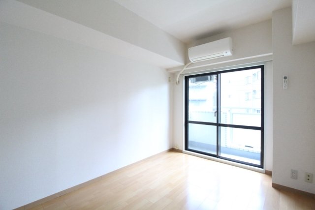 居室・リビング　居間です