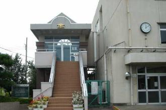 中学校　川越市立山田中学校（中学校）まで863m