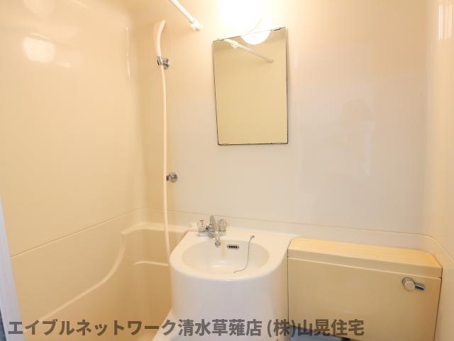 洗面設備　使いやすい洗面所です