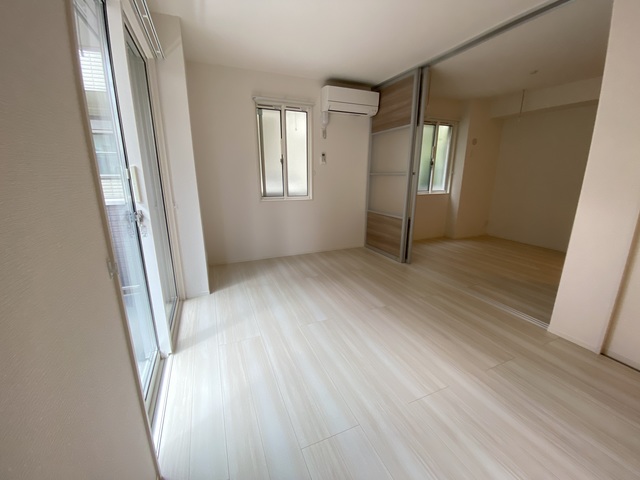 居室・リビング　洋室を繋げても良いですね！