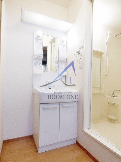 洗面設備　独立洗面台です。