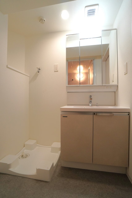 洗面設備　※写真は同タイプ住戸です。