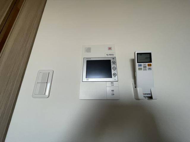 セキュリティ　モニター付きインターホンです。