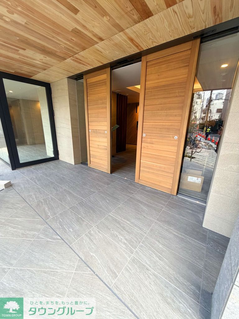 エントランス　エントランス