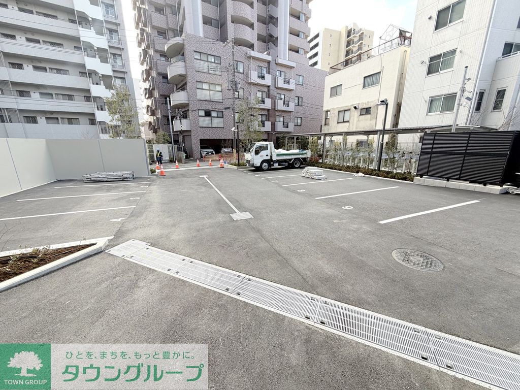 駐車場　駐車場