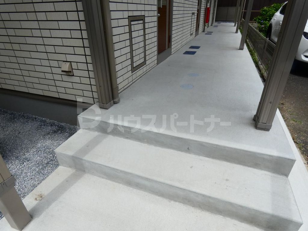 エントランス　バルコニー