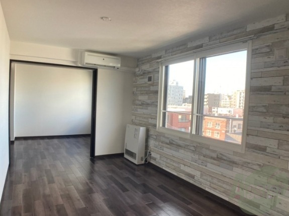 バルコニー　通風良好なので、室内でも洗濯物が乾きそうですね