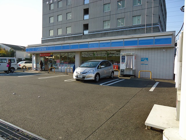 コンビニ　ローソン「港北大豆戸町」（コンビニ）まで244m