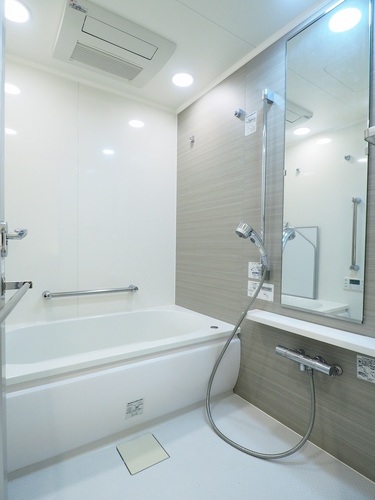 バス・シャワールーム　浴室