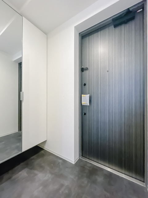 玄関　※写真は同タイプ住戸です。