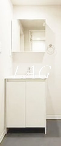 洗面設備　独立洗面台です。