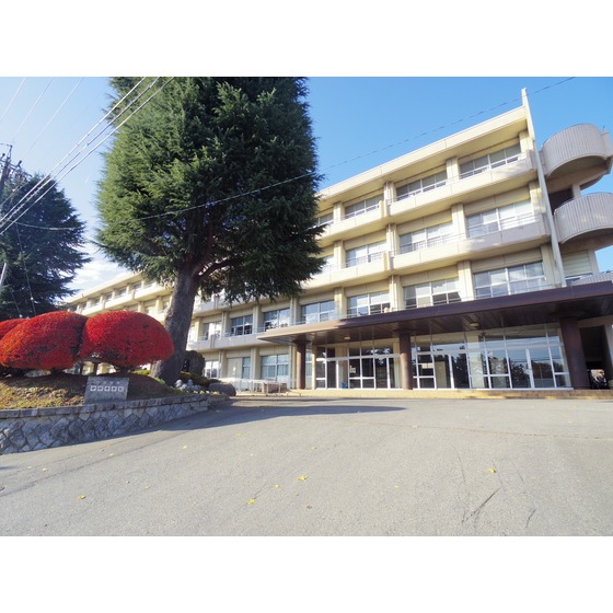 中学校　伊那市立伊那中学校（中学校）まで1809m