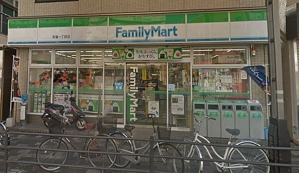 コンビニ　ファミリーマート町屋一丁目店（コンビニ）まで2668m