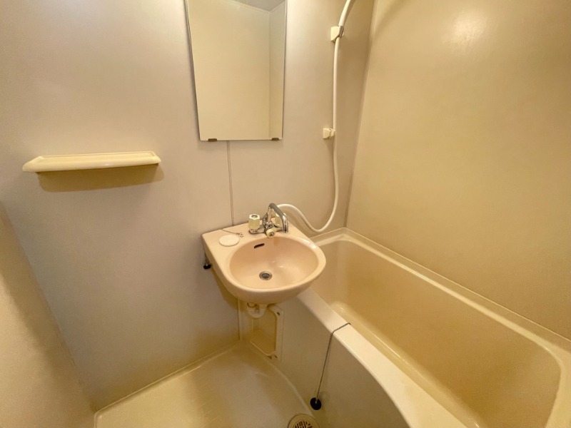 バス・シャワールーム　別号室イメージ