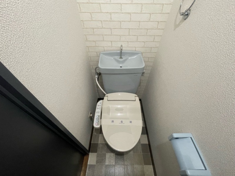 トイレ　別号室イメージ