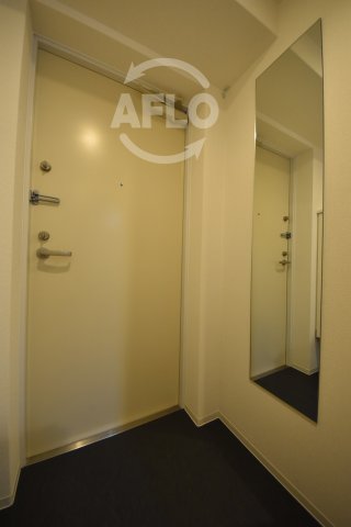 玄関　セレニテ京橋クレア　玄関