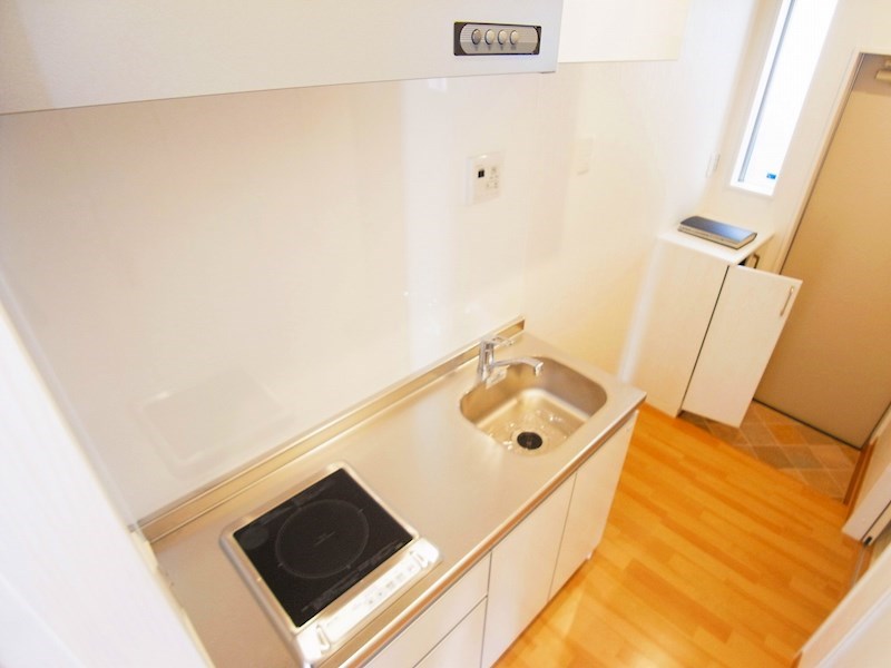 キッチン　同一施工物件　別部屋