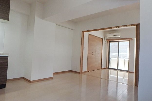 居室・リビング　☆明るい居室☆