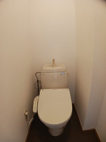 トイレ　落ち着いたトイレです