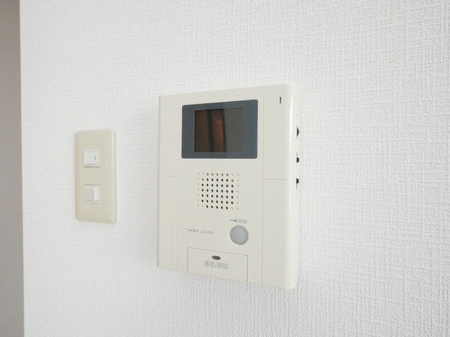 セキュリティ　防犯面に配慮したＴＶモニターホン付きです！