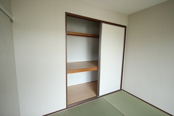 収納　※別部屋の写真です