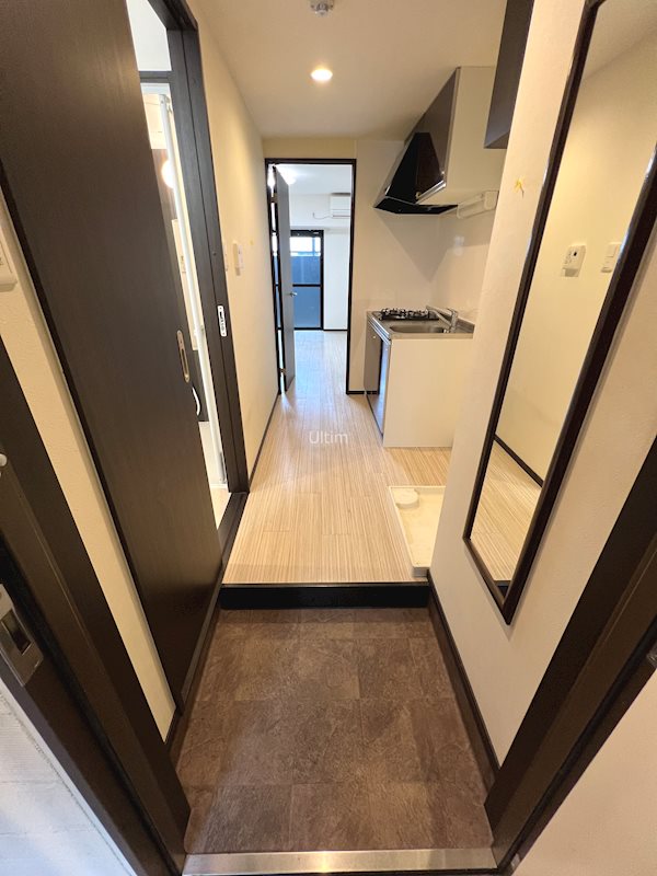 玄関　※他のお部屋です、ご参考までに