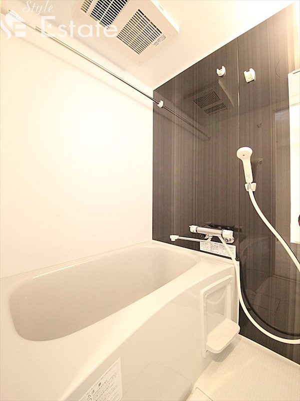 バス・シャワールーム　バスルーム