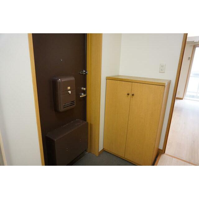 玄関　シューズＢＯＸあり　ゆとりのある玄関