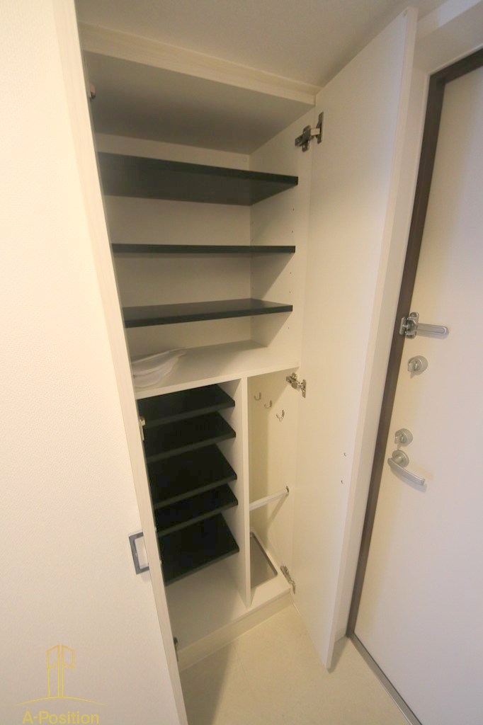 収納　セレニテ本町グランデ