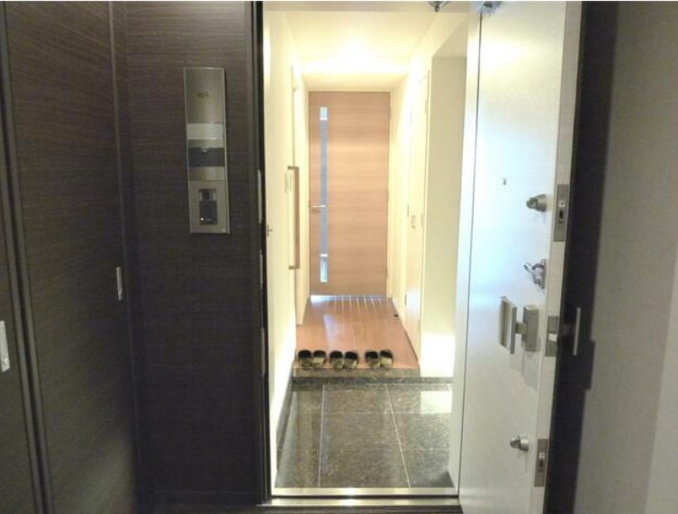 玄関　★広々玄関★