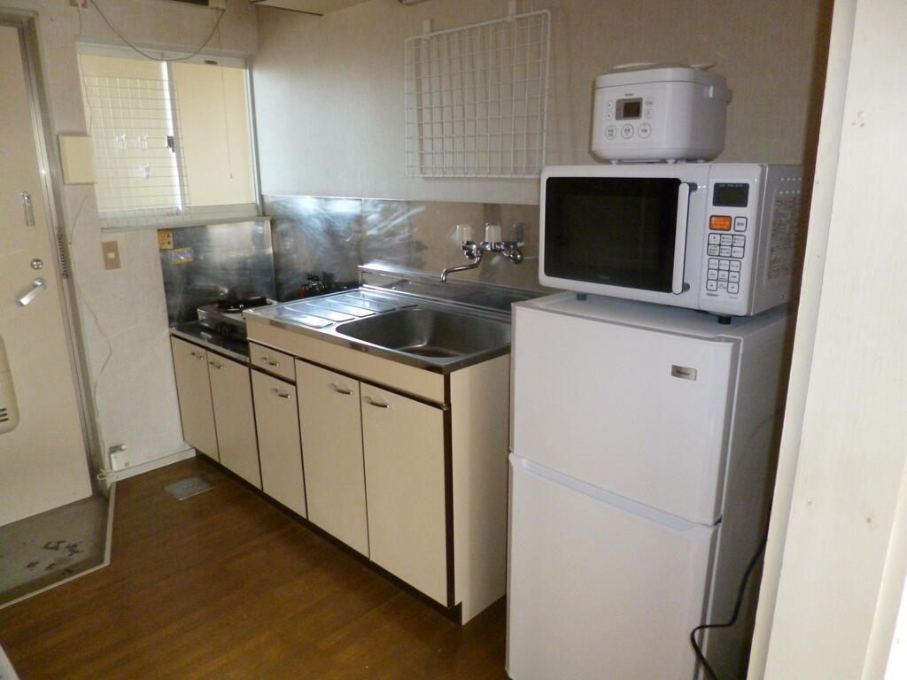 キッチン　冷蔵庫、洗濯機、電子レンジ付き