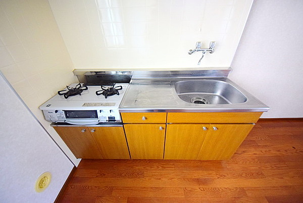 キッチン　広々使える快適な調理スペースです♪