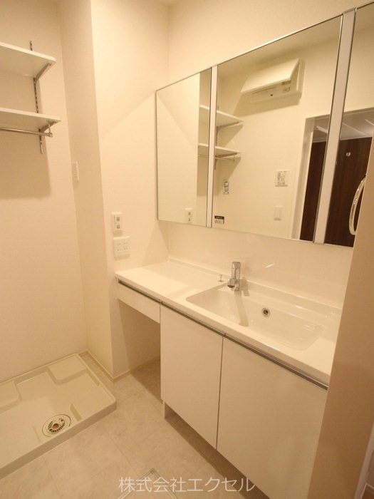 洗面設備　独立洗面台です。