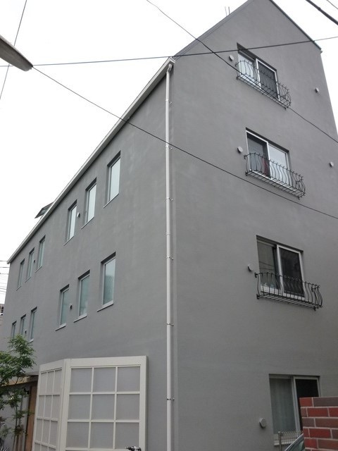 建物外観　５階建ての賃貸マンション